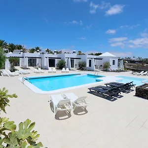 https://salmarina-bungalows.in-canary-islands.com